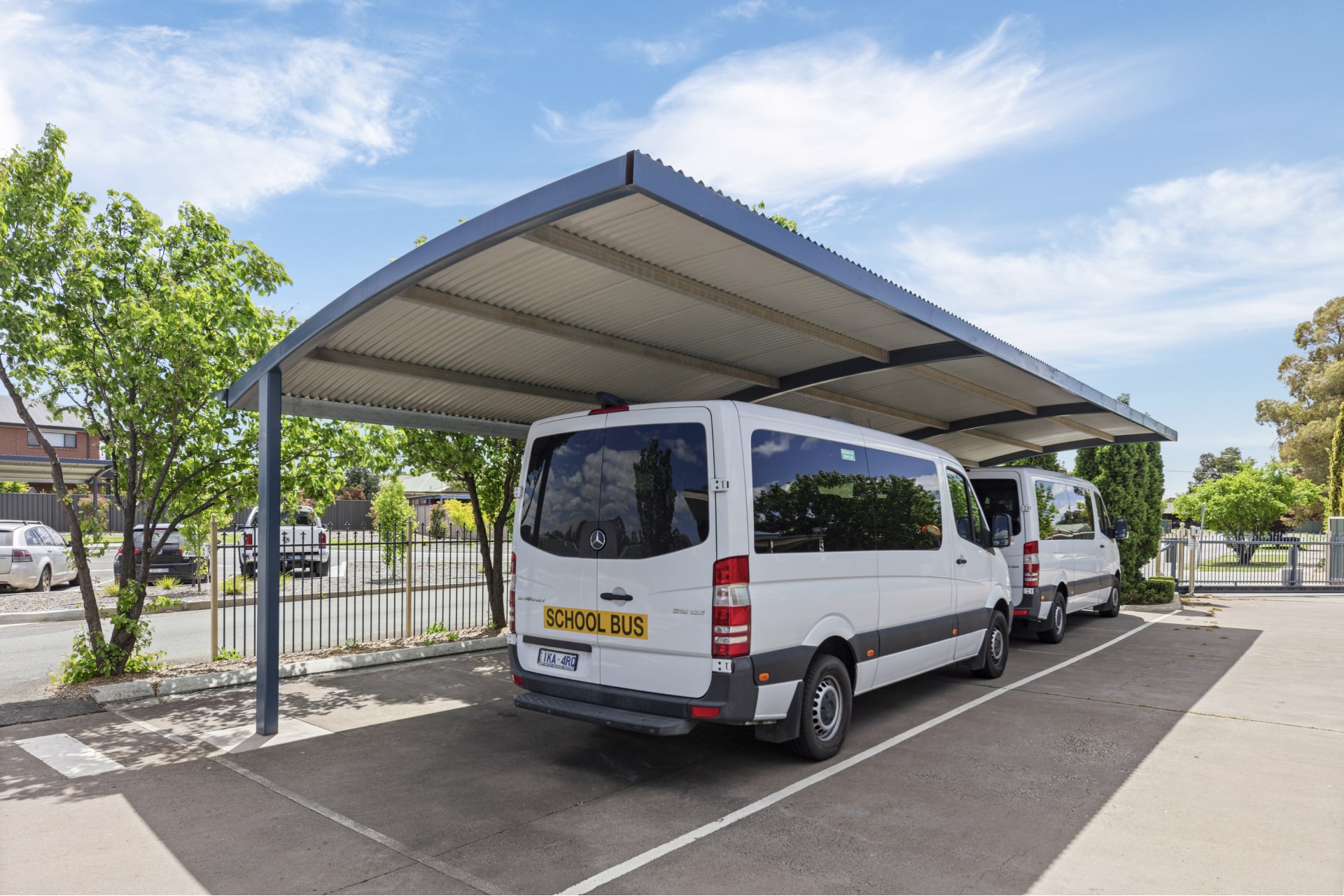 Bus Shelter Steel Cantilever Shade Structure
